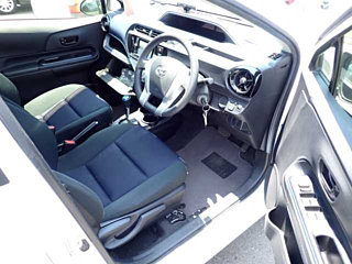 TOYOTA AQUA 2016
