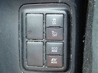 TOYOTA AQUA 2016