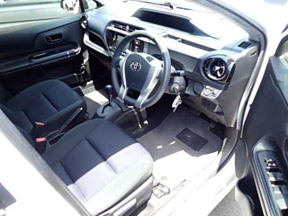 TOYOTA AQUA 2016