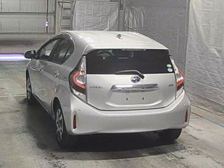TOYOTA AQUA 2020