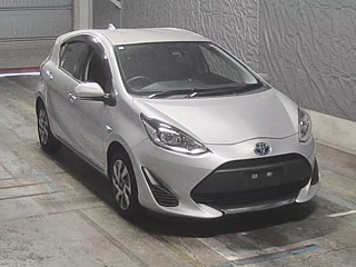 TOYOTA AQUA 2020