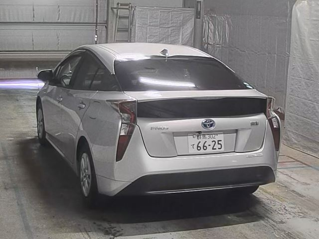 TOYOTA PRIUS 2018