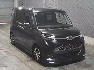 TOYOTA ROOMY 2017