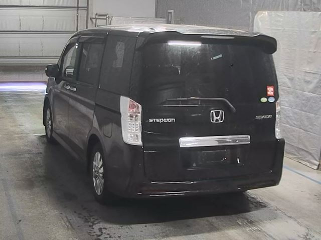 HONDA STEP WAGON 2012