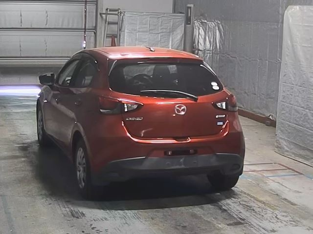 MAZDA DEMIO 2016