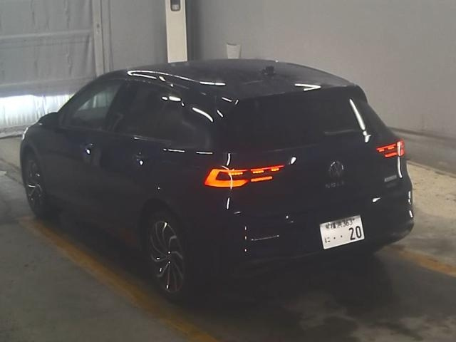 VOLKSWAGEN GOLF 2023