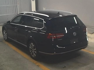 VOLKSWAGEN PASSAT VARIANT 2015