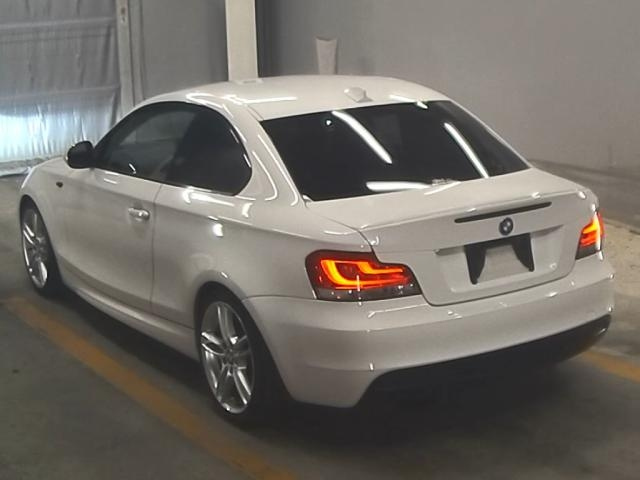 BMW 1 SERIES 2011