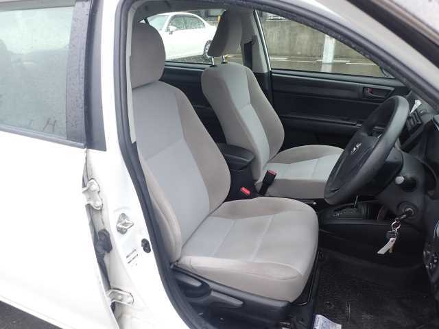 TOYOTA COROLLA AXIO 2016