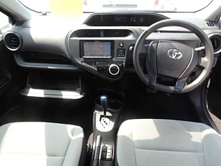 TOYOTA AQUA 2019