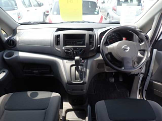 NISSAN NV200 2019