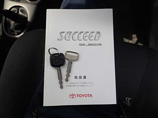 TOYOTA SUCCEED 2010