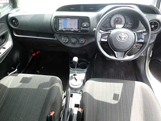 TOYOTA VITZ 2019