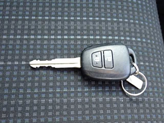 TOYOTA VITZ 2017