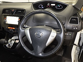 NISSAN SERENA 2015