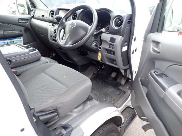 NISSAN CARAVAN VAN 2017