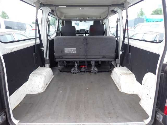 NISSAN CARAVAN VAN 2017