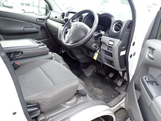 NISSAN CARAVAN VAN 2017