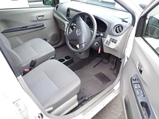 DAIHATSU MIRA E S 2014