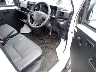 DAIHATSU HIJET VAN 2019