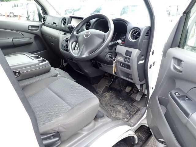 NISSAN CARAVAN VAN 2017