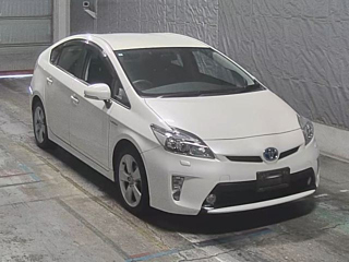 TOYOTA PRIUS 2013