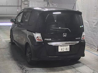 HONDA FREED 2013