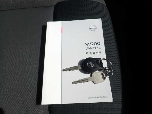 NISSAN NV200 2018