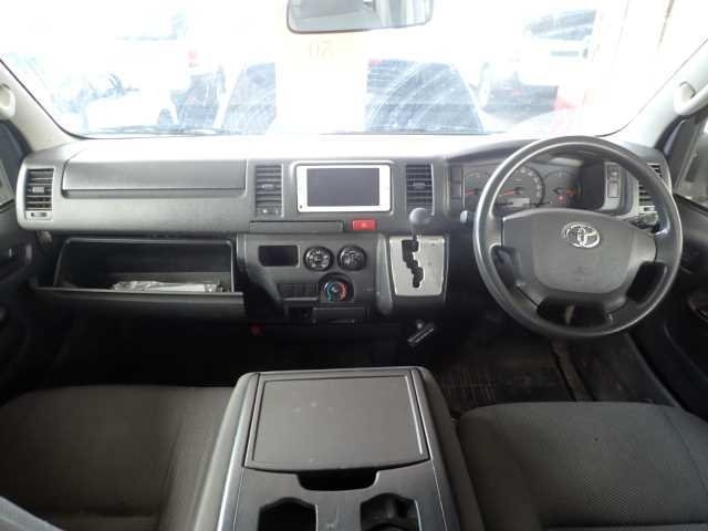 TOYOTA HIACE VAN 2014