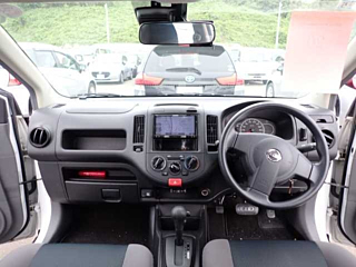 NISSAN AD 2018