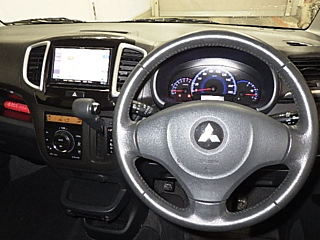 MITSUBISHI DELICA D2 2012