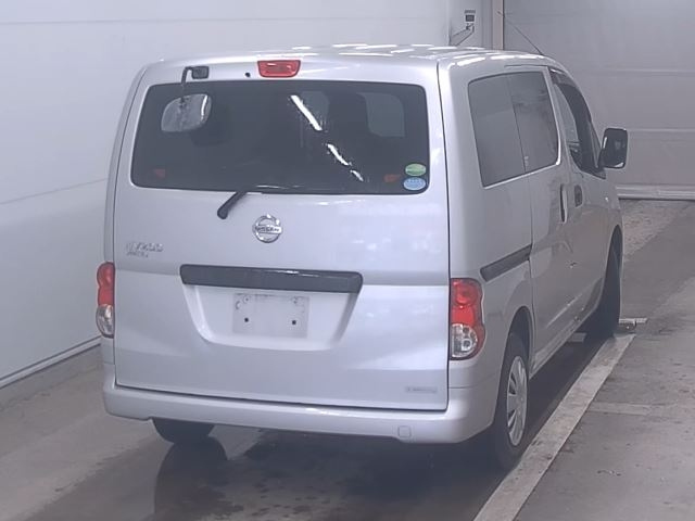 NISSAN NV200 2015