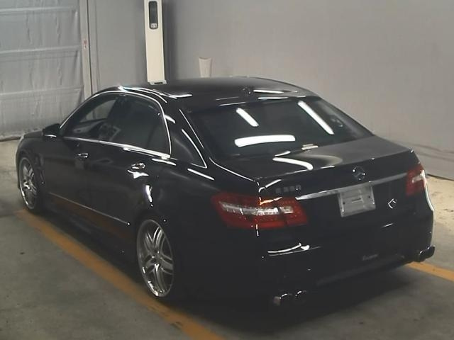 MERCEDES BENZ E CLASS 2009
