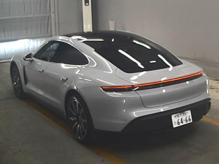 PORSCHE TAYCAN 2024