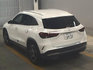 MERCEDES BENZ GLA CLASS 2021