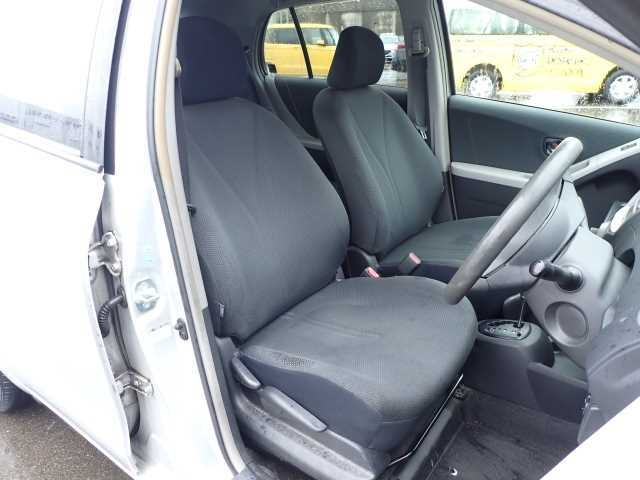 TOYOTA VITZ 2010