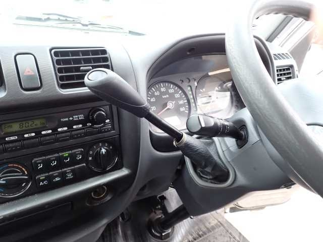 NISSAN VANETTE TRUCK 2013