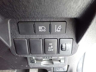 DAIHATSU MEBIUS 2019