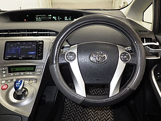 TOYOTA PRIUS 2014