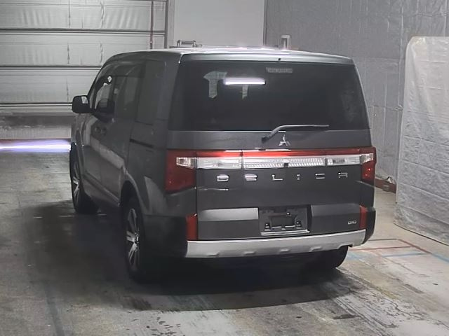 MITSUBISHI DELICA D5 2021