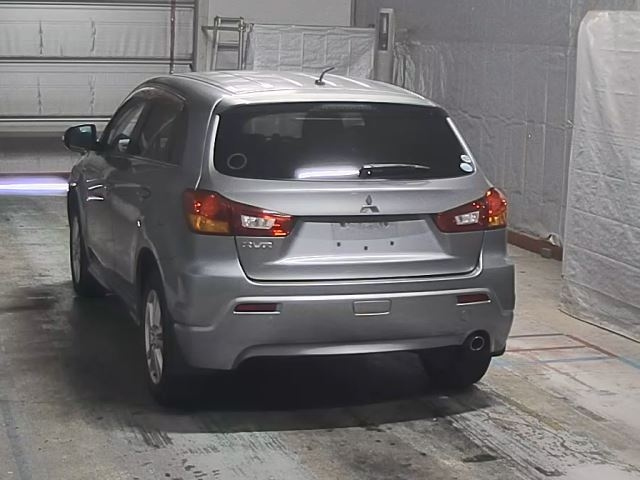 MITSUBISHI RVR 2010