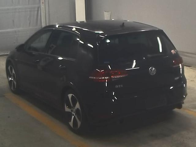 VOLKSWAGEN GOLF 2015
