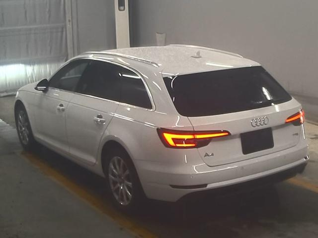 AUDI A4 2016