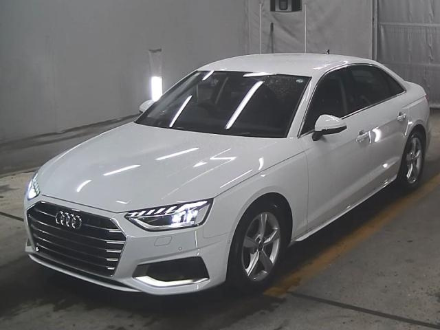 AUDI A4 2022