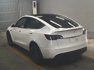 TESLA MODELY 2024