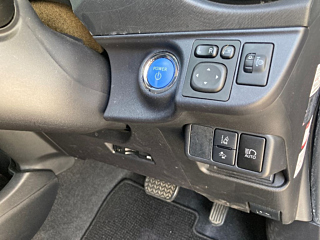 TOYOTA AQUA 2016