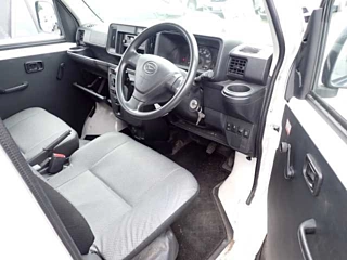DAIHATSU HIJET VAN 2019
