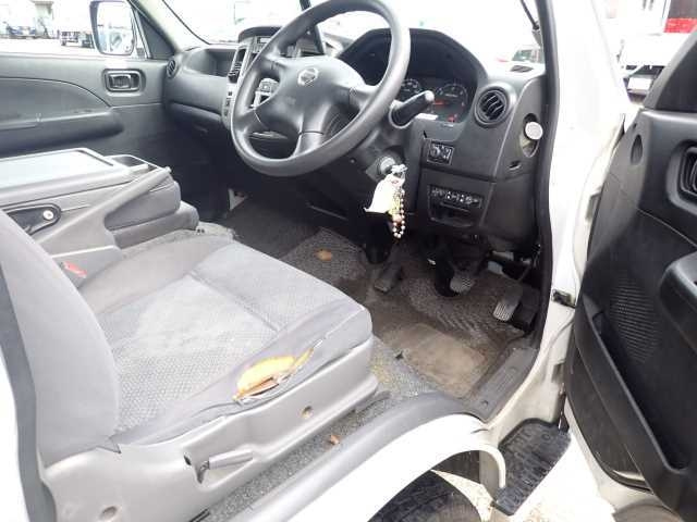 NISSAN CARAVAN BUS 2008