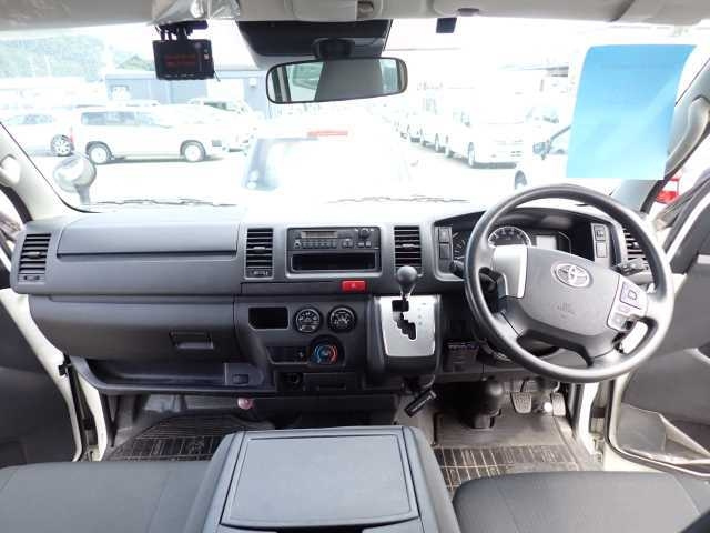 TOYOTA HIACE VAN 2020