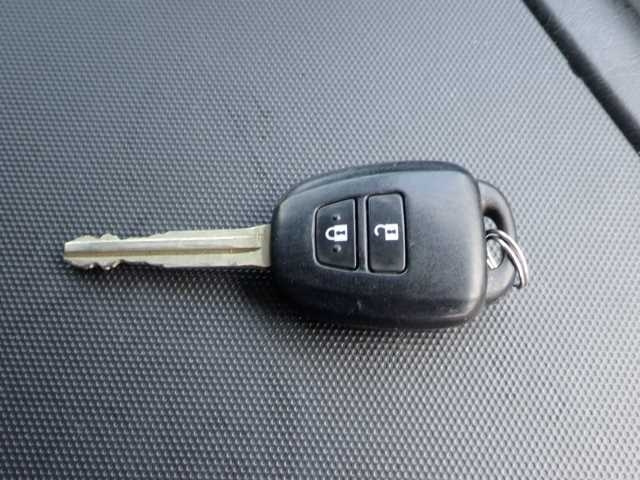 TOYOTA HIACE VAN 2020